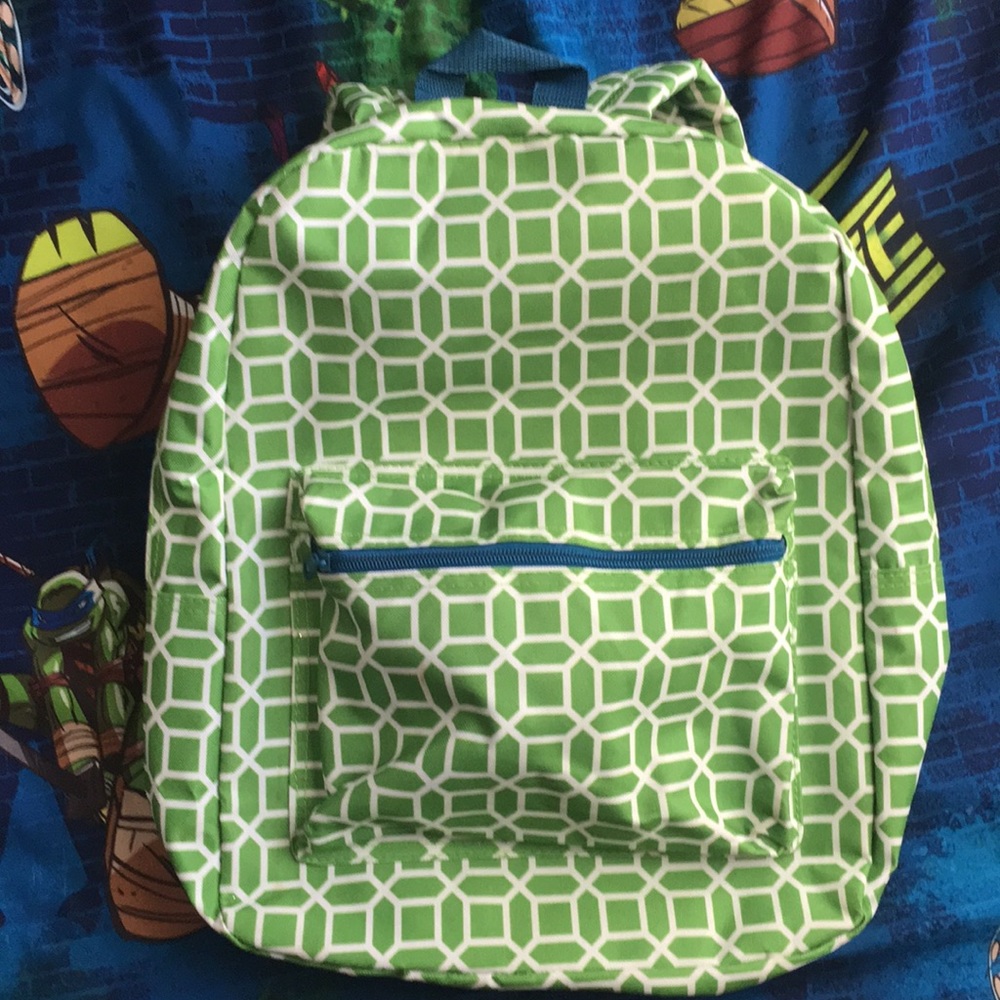 Green & white backpack 🎒